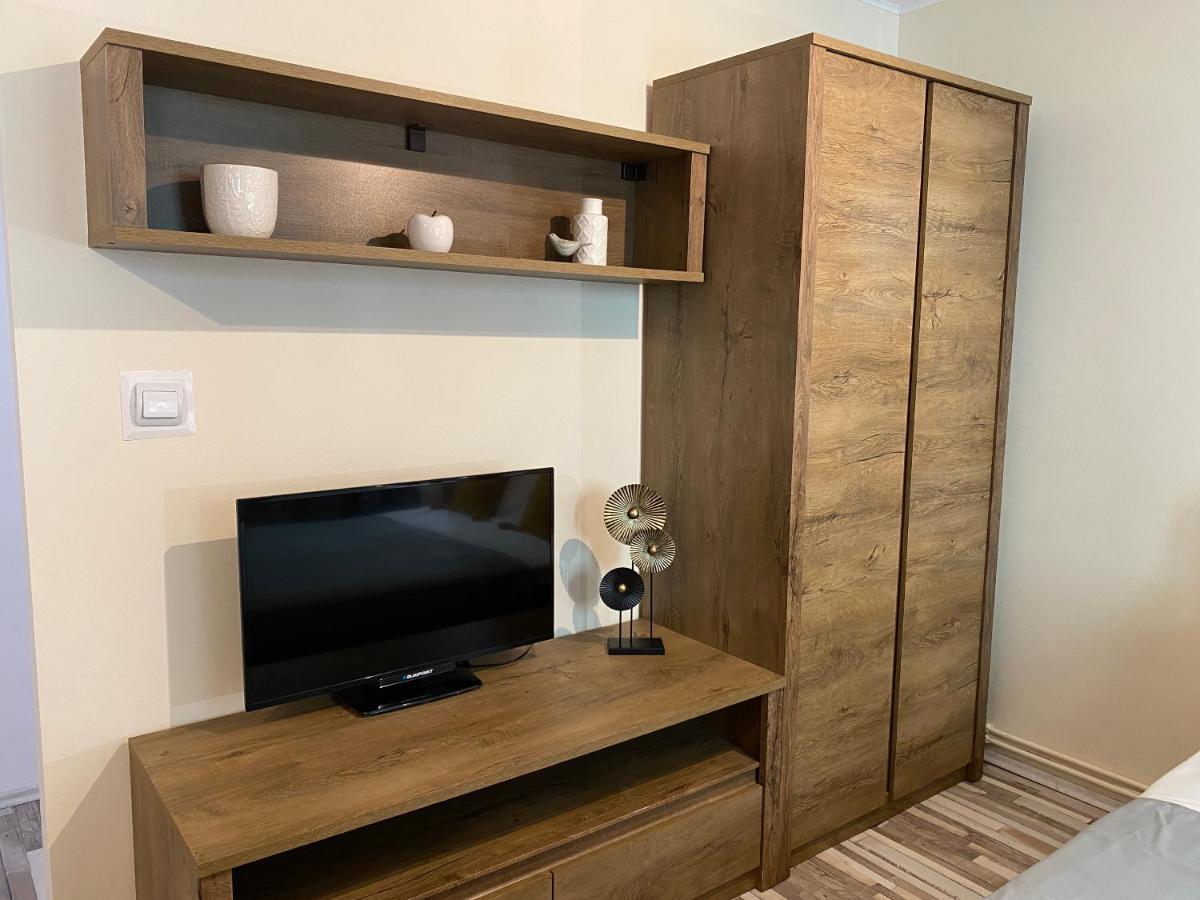 Urseni Studio Apartment Timisoara Bagian luar foto