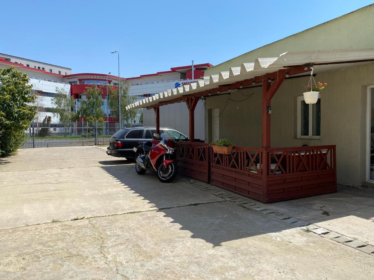 Urseni Studio Apartment Timisoara Bagian luar foto